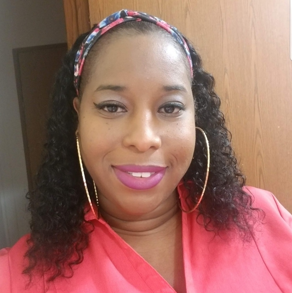 Meet your Posher, Candie